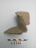 藏品(灰黑色夾砂陶)的圖片